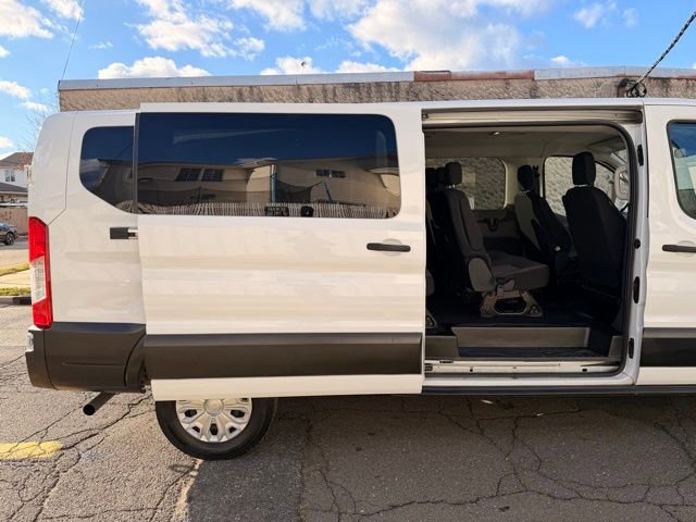 Used 2023 Ford Transit 350 XLT image 26