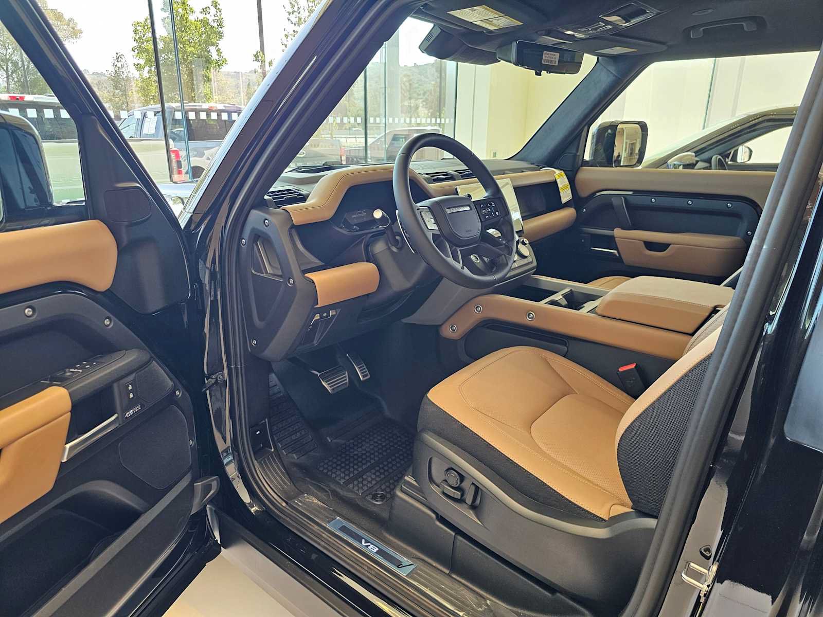 New 2026 Land Rover Defender 90 V8 AWD/4WD image 17
