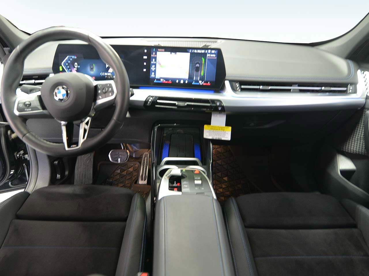 Certified 2025 BMW X1 xDrive28i w/ M Sport Package image 13