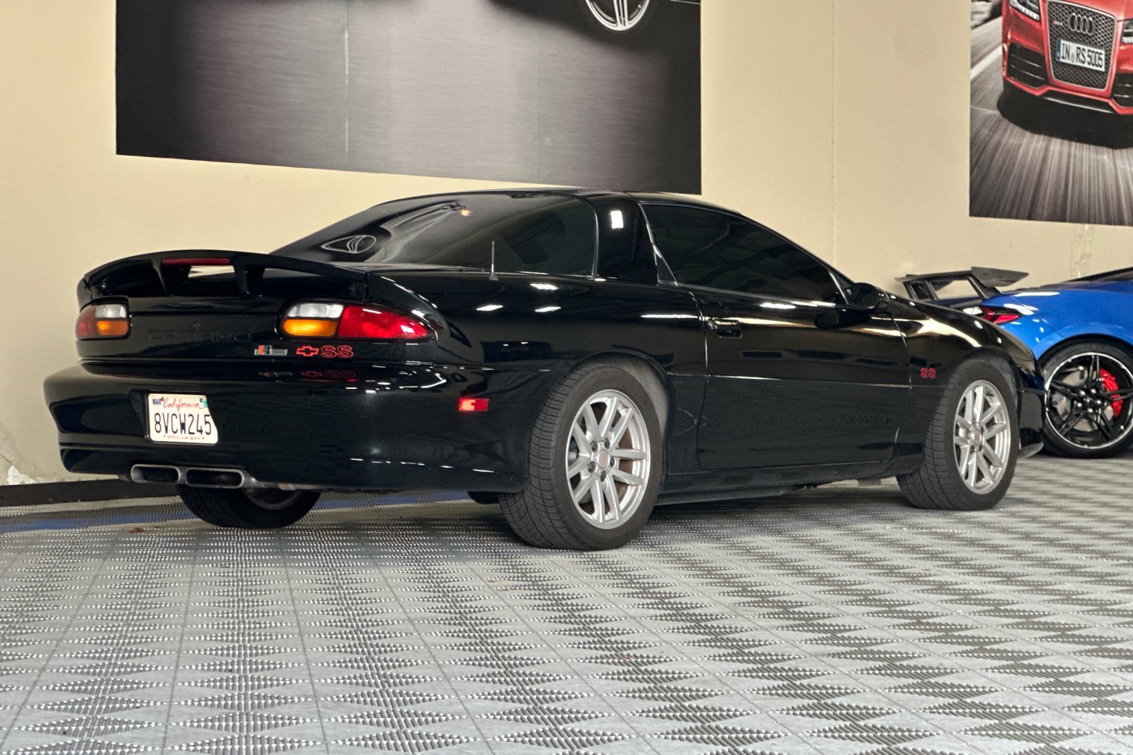 Used 2002 Chevrolet Camaro Z28 w/ SS Performance/Appearance Pkg RWD image 4