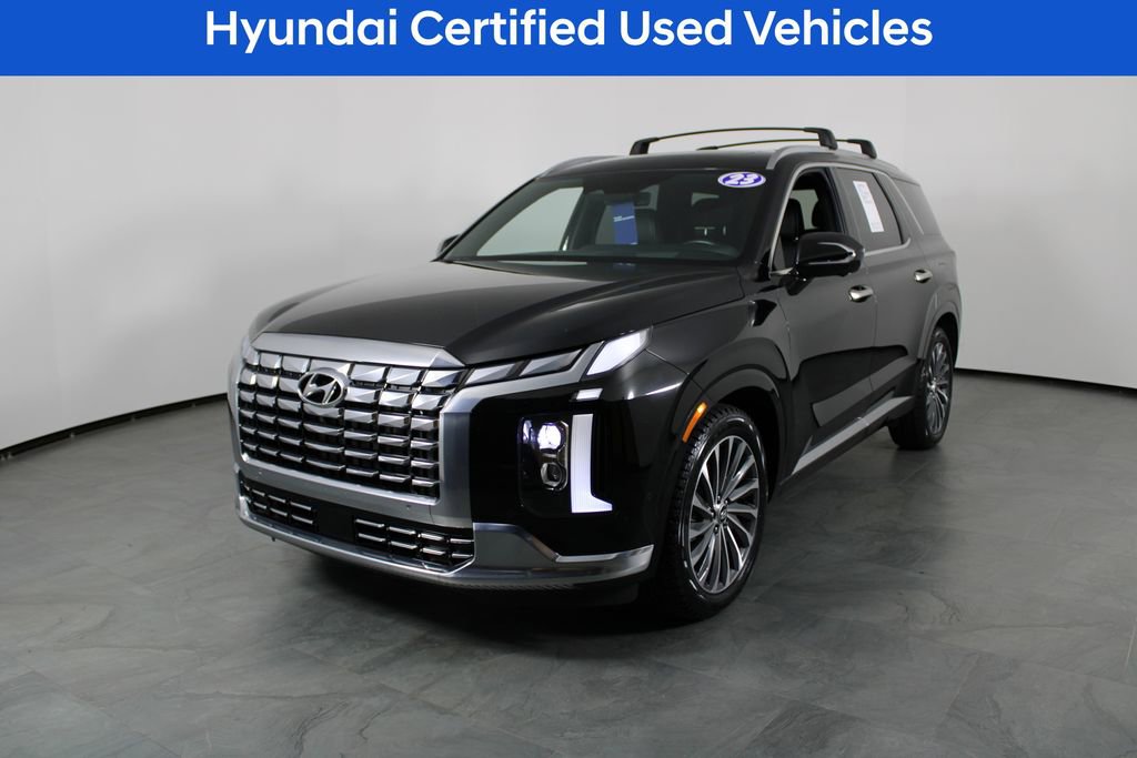 Used 2023 Hyundai Palisade Calligraphy image 2