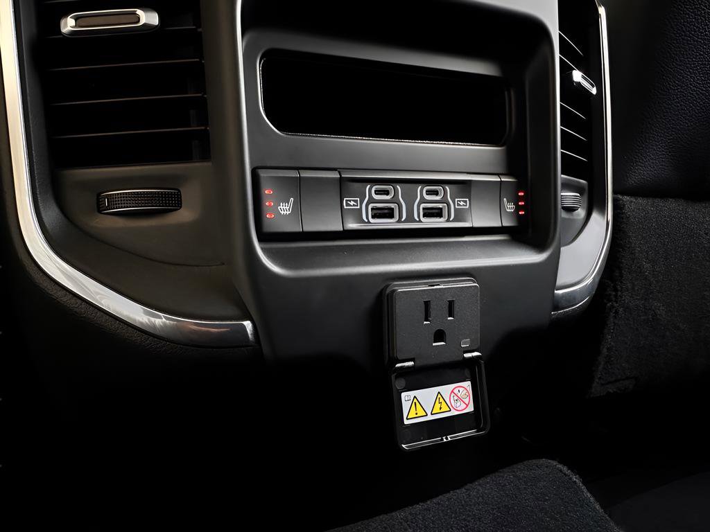Used 2026 RAM 2500 Laramie AWD/4WD image 30