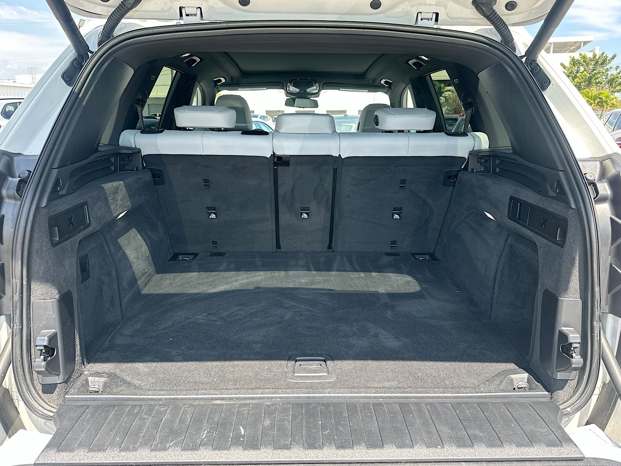 Used 2024 BMW X5 sDrive40i w/ Parking Assistance Package image 28