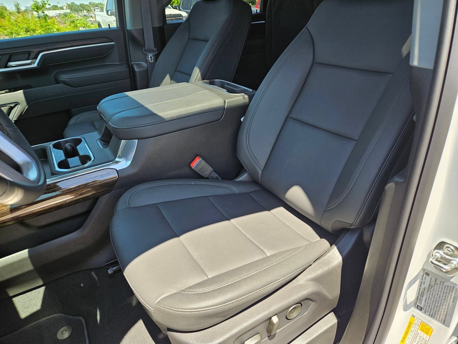 New 2026 GMC Sierra 2500 SLT w/ SLT Premium Package AWD/4WD image 22