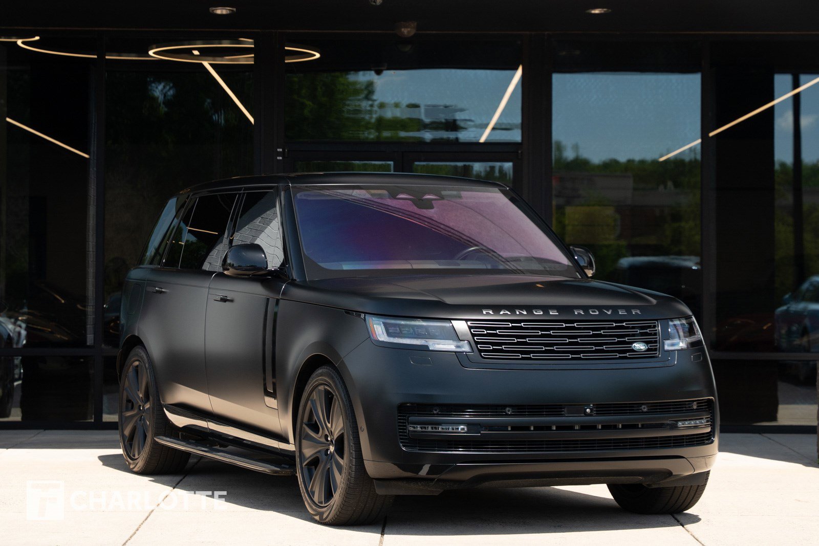 Used 2023 Land Rover Range Rover Long Wheelbase Autobiography AWD/4WD image 1
