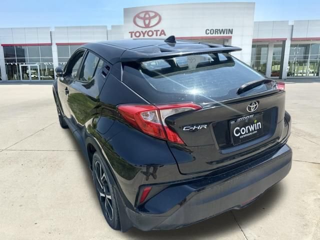 Used 2018 Toyota C-HR XLE FWD image 9