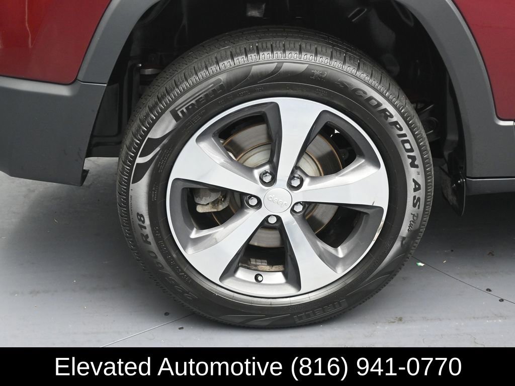 Used 2019 Jeep Cherokee Limited w/ Technology Group image 5