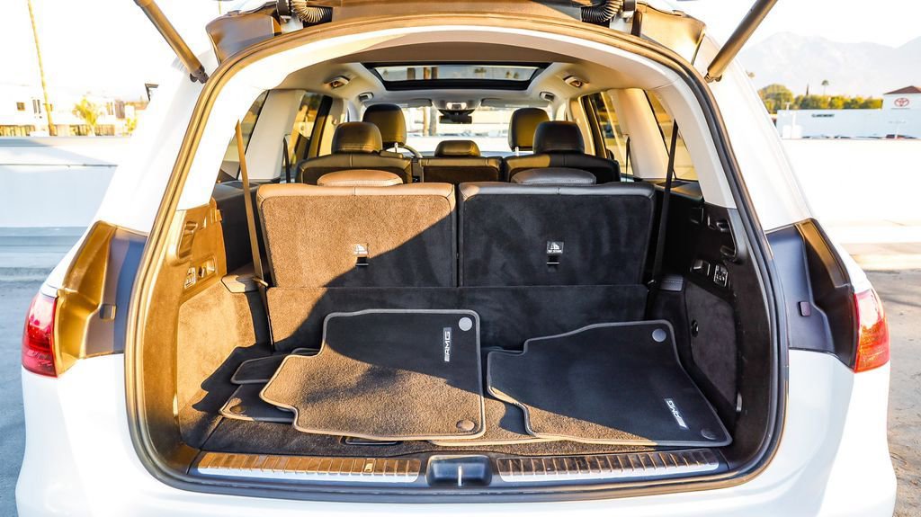 Used 2024 Mercedes-Benz GLS 450 4MATIC image 28