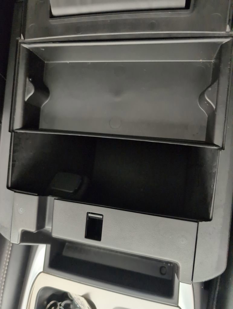 Certified 2022 Ford Explorer XLT w/ Equipment Group 202A image 41