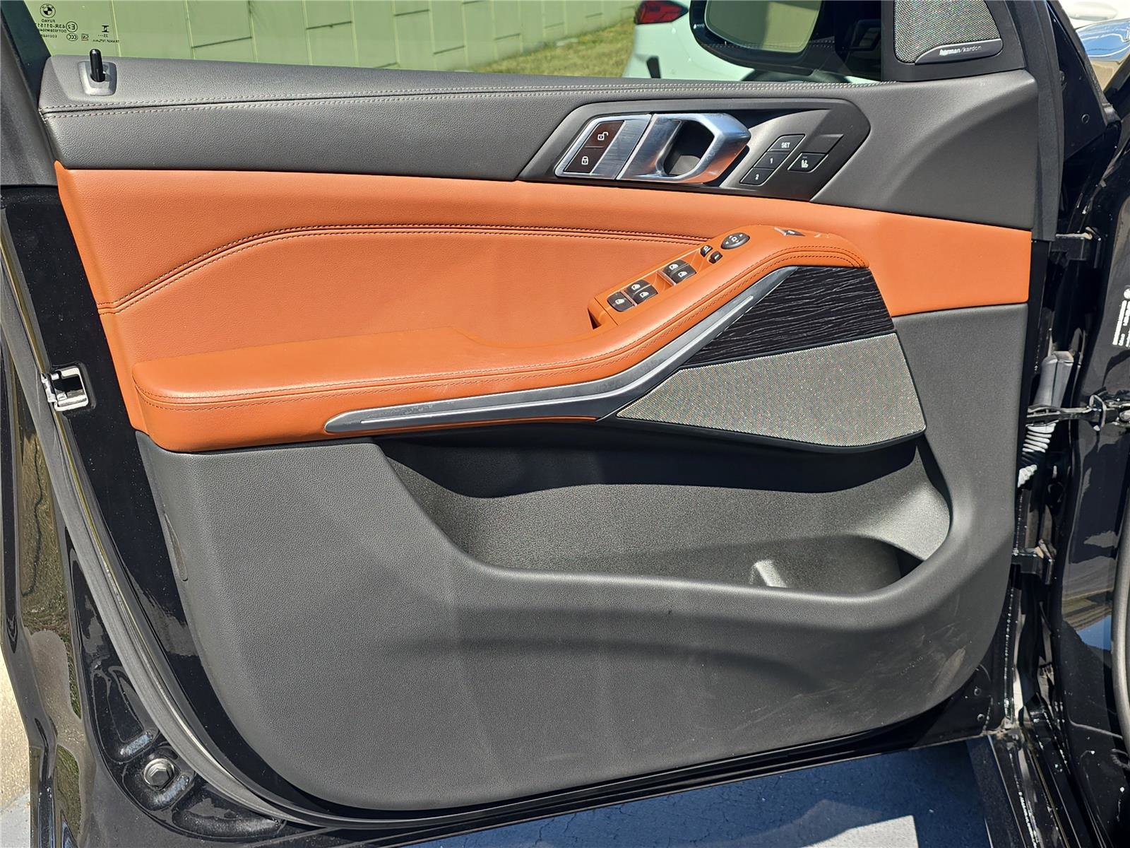 Used 2024 BMW X5 sDrive40i w/ M Sport Package image 16