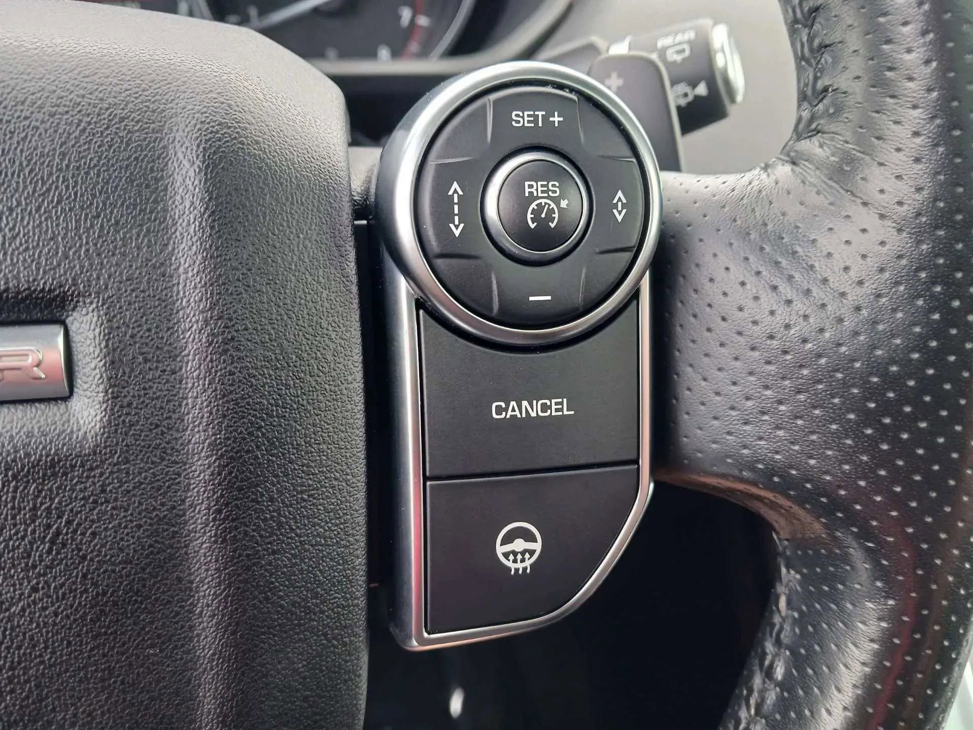 Used 2017 Land Rover Range Rover Sport Supercharged image 19