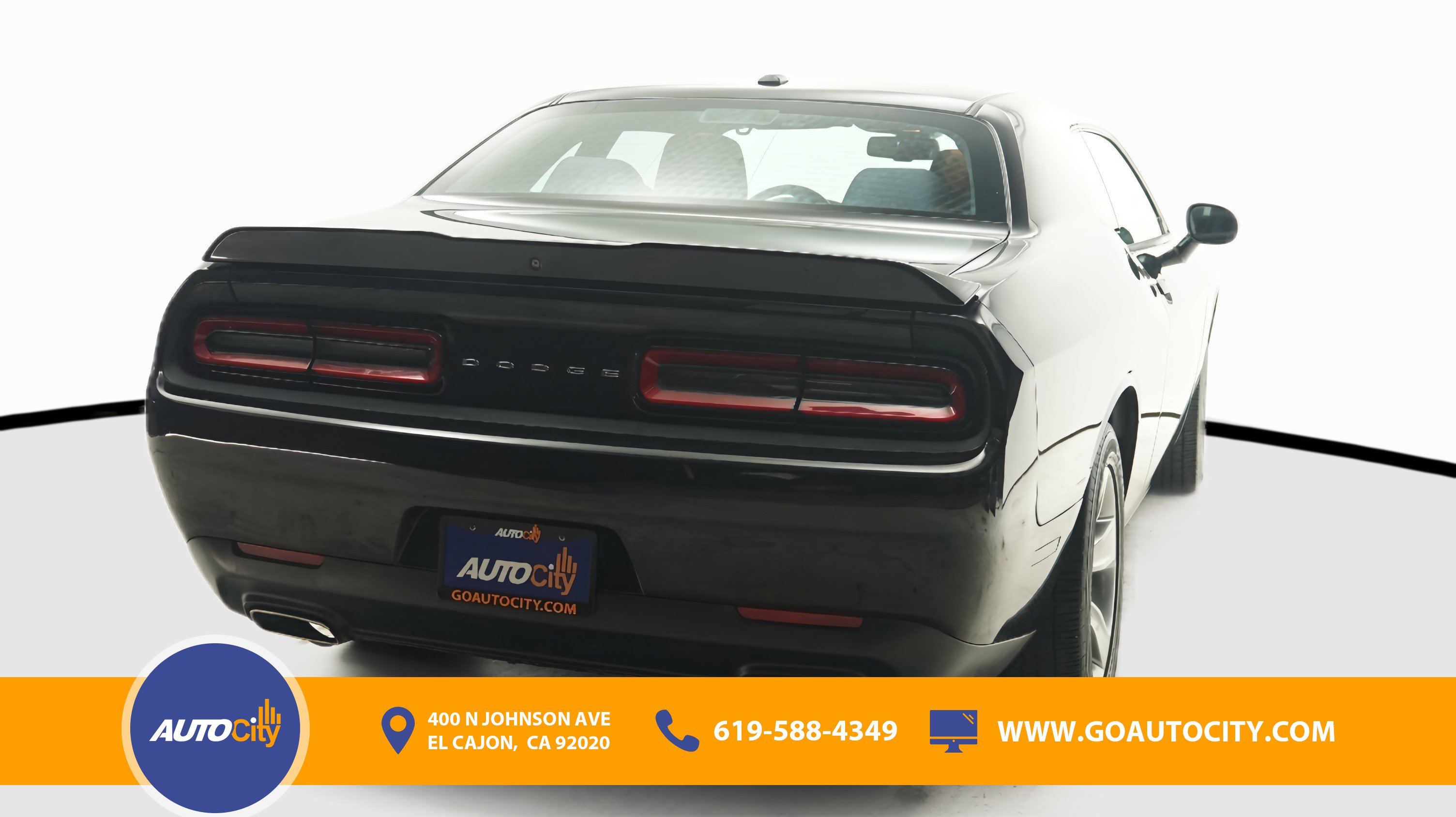 Used 2019 Dodge Challenger SXT RWD image 10