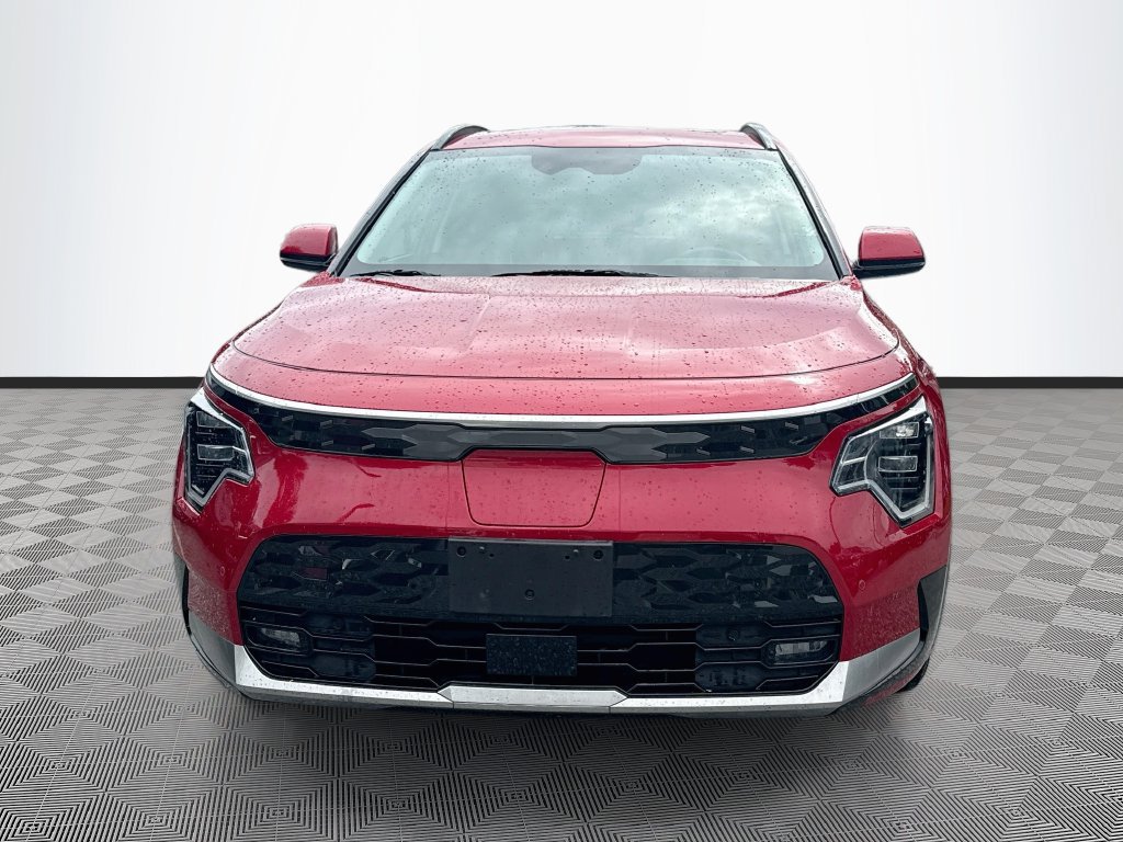 Used 2023 Kia Niro Wave w/ Wave Preserve Package FWD image 2