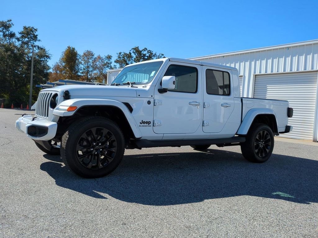 Used 2021 Jeep Gladiator Overland image 2
