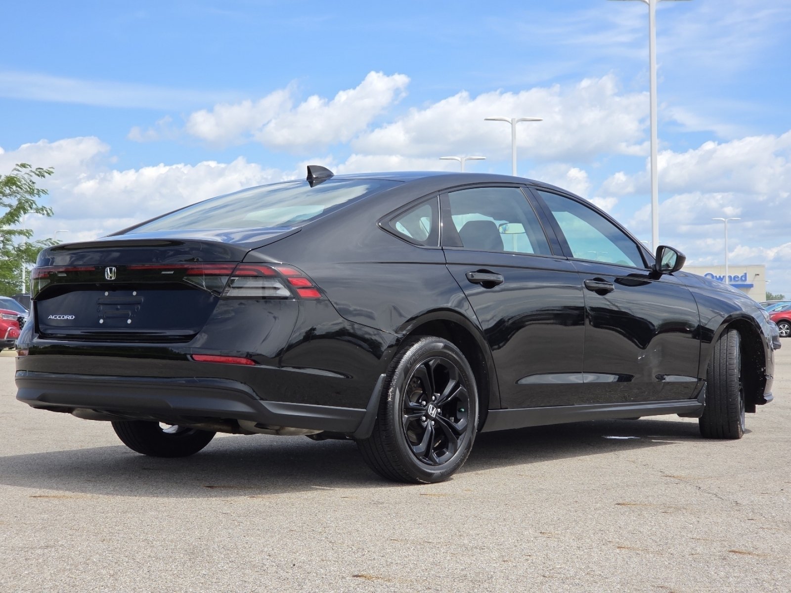 Used 2025 Honda Accord SE image 19