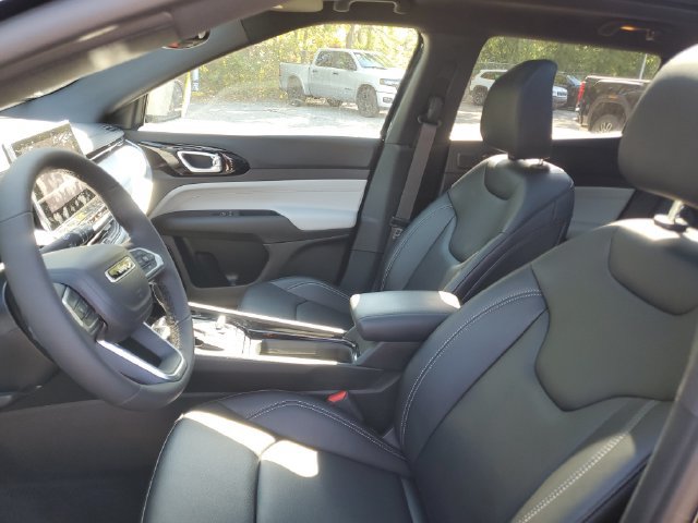 New 2026 Jeep Compass Limited w/ Sun, Sound & Navigation Group AWD/4WD image 17