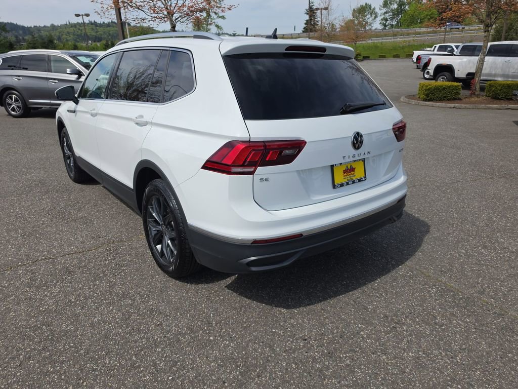 Used 2024 Volkswagen Tiguan SE AWD/4WD image 4