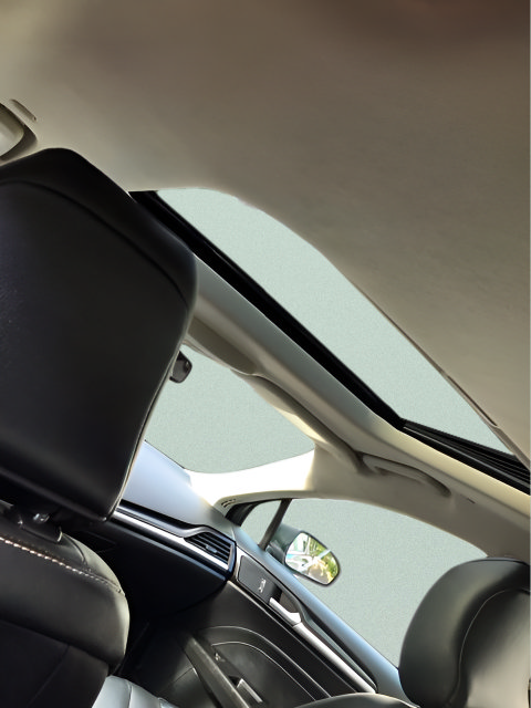 Used 2019 Ford Fusion Energi Titanium FWD image 13