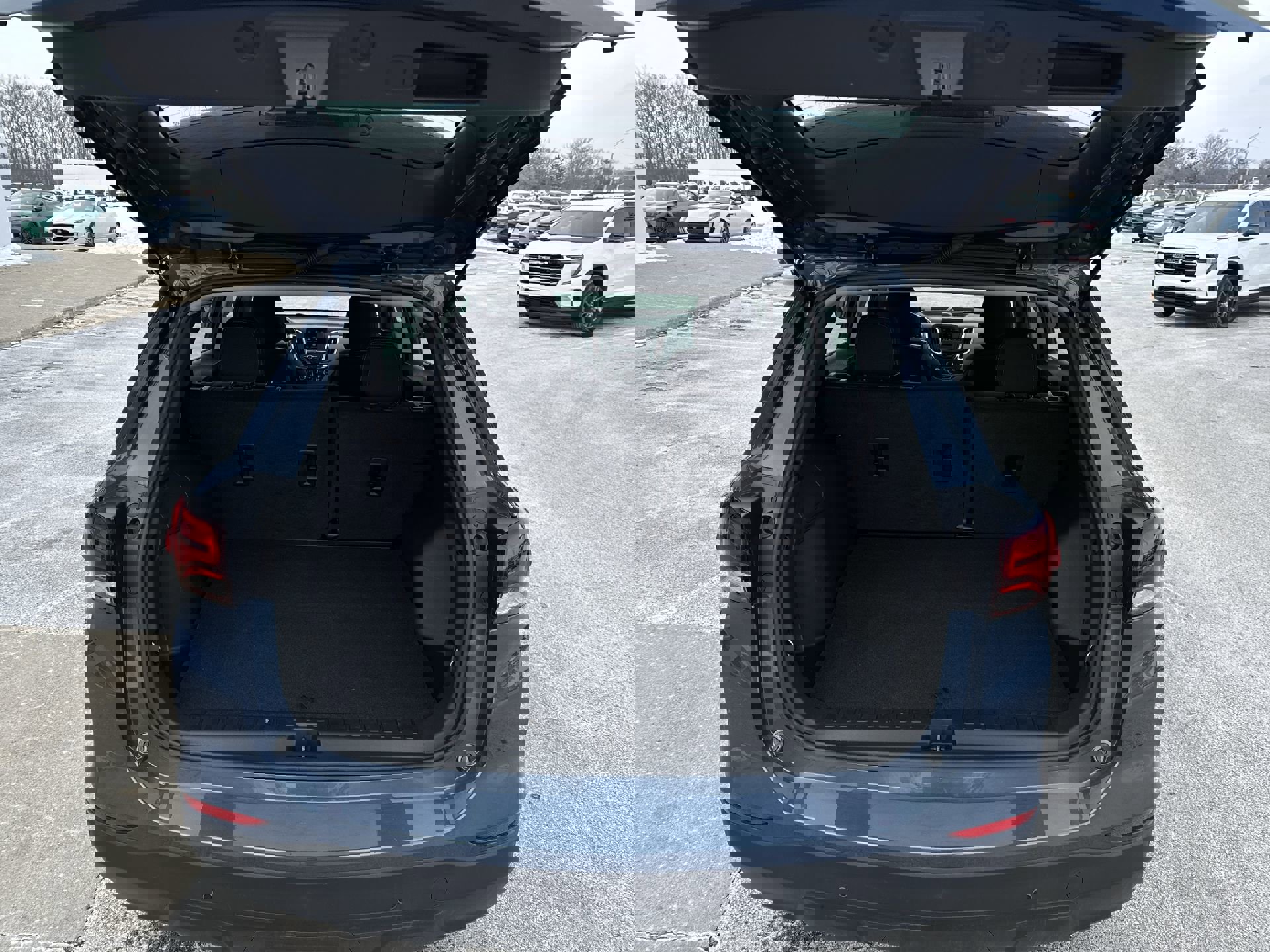 Certified 2024 Chevrolet Equinox LS w/ Driver Confidence II Package image 25