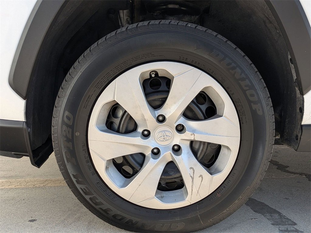 Used 2024 Toyota RAV4 LE image 31
