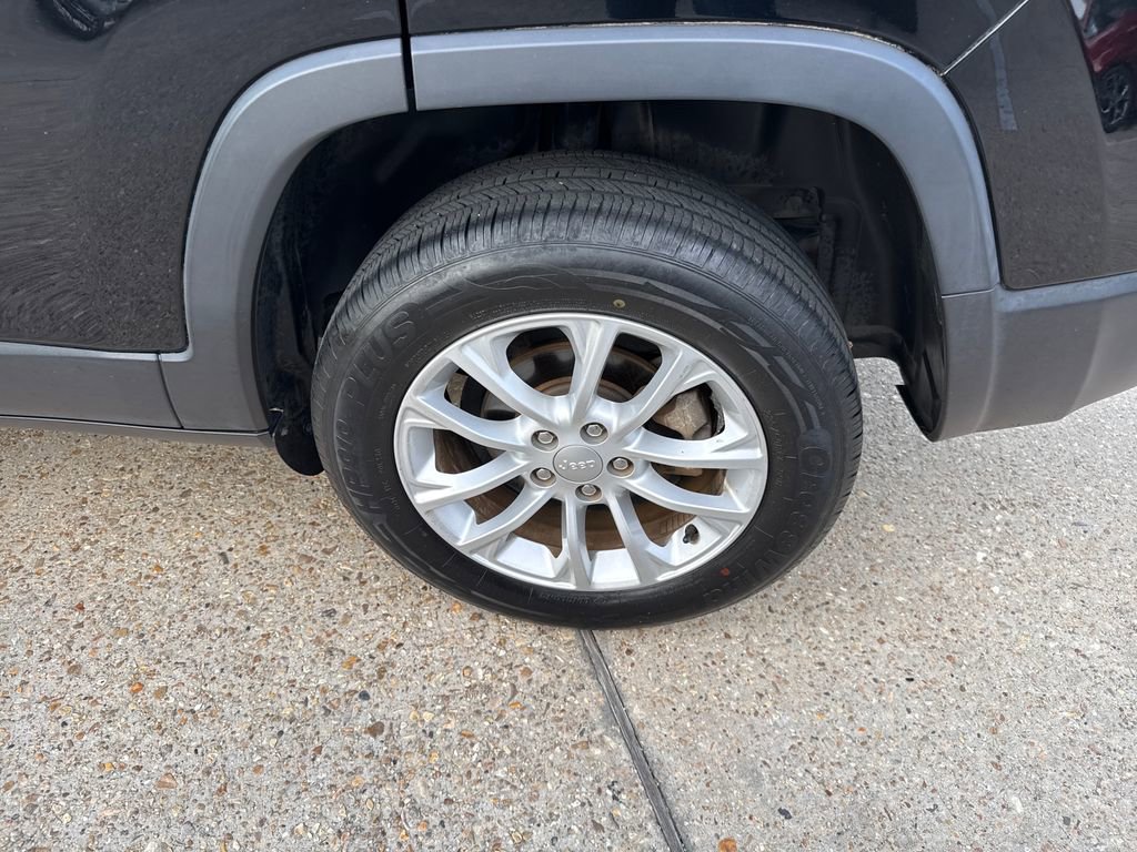 Used 2020 Jeep Cherokee Latitude image 29