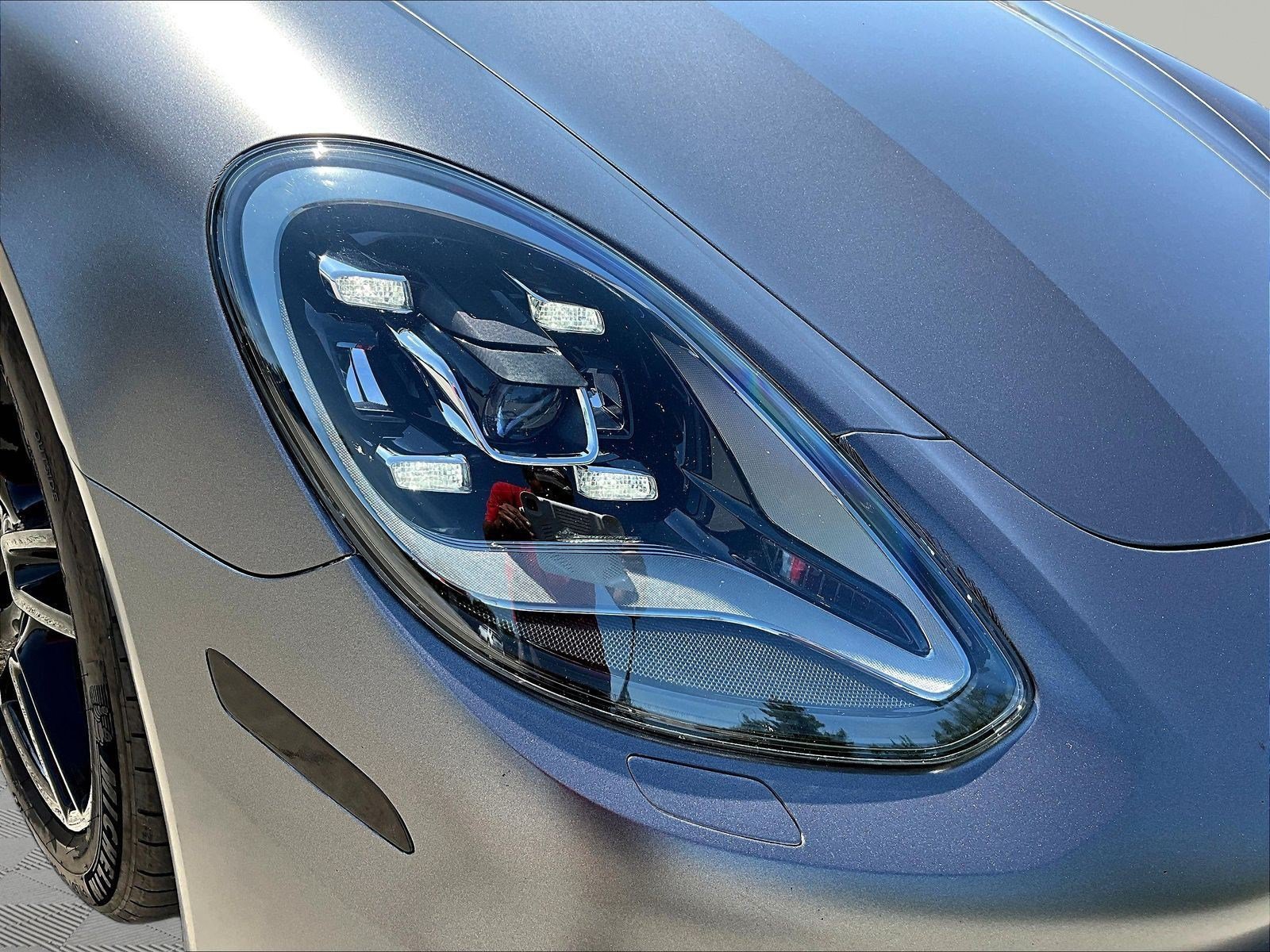 Used 2018 Porsche Panamera 4 AWD/4WD image 32