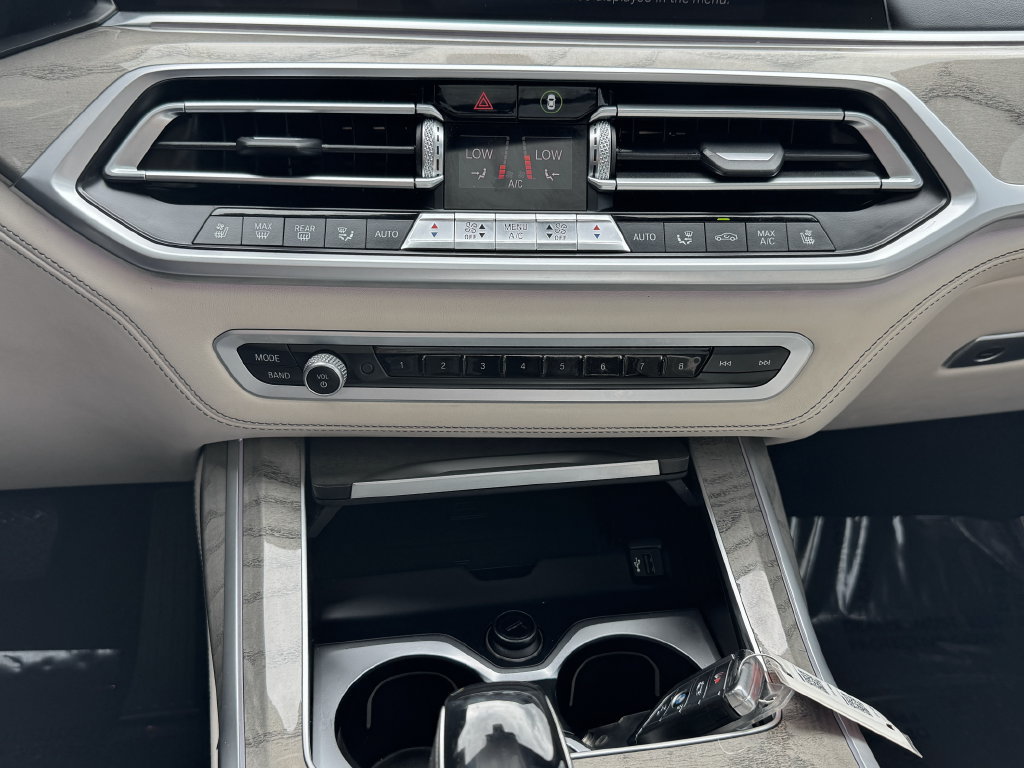 Used 2019 BMW X7 xDrive40i w/ Premium Package AWD/4WD image 30