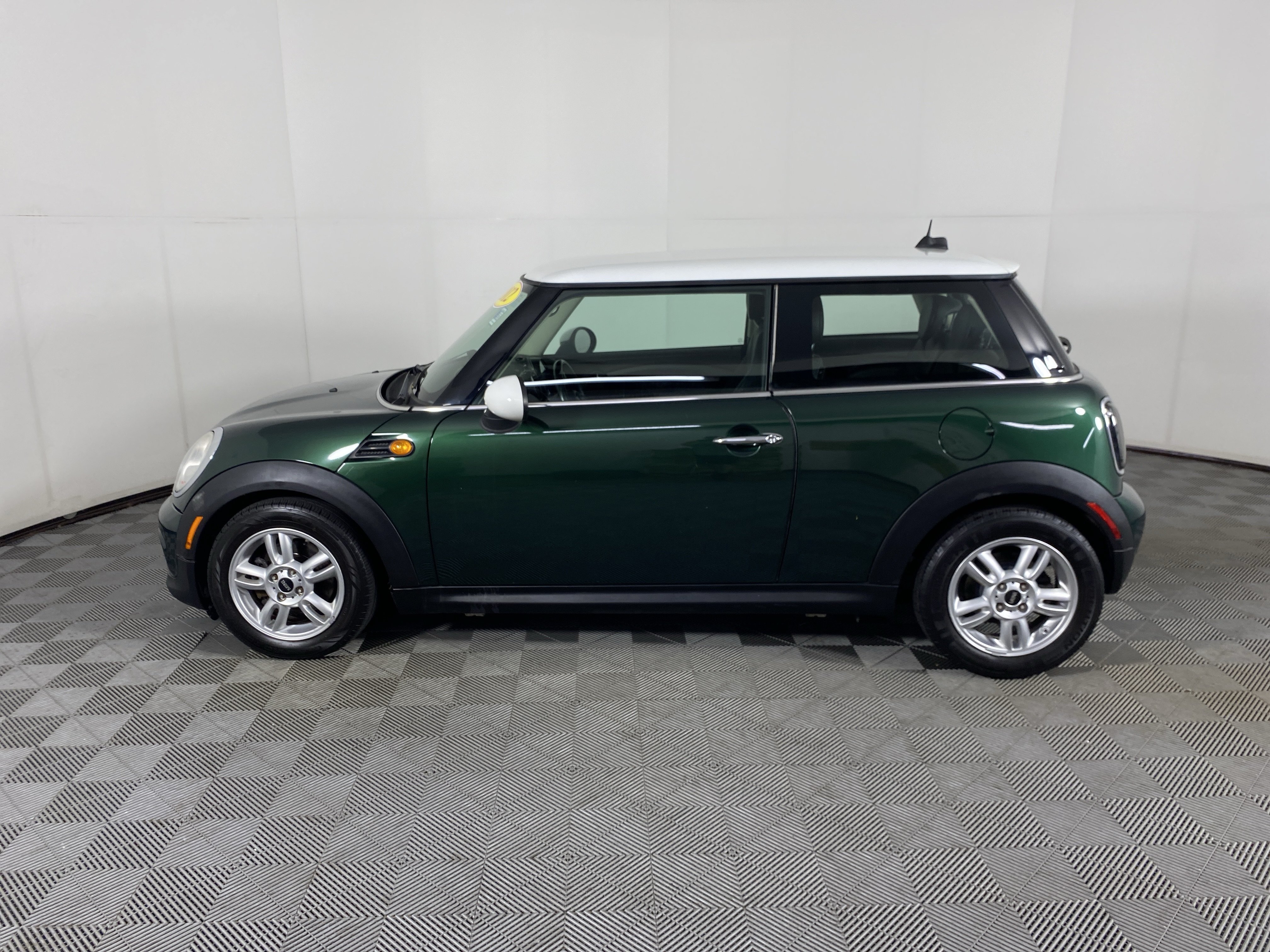 Used 2012 MINI Cooper Hardtop FWD image 8