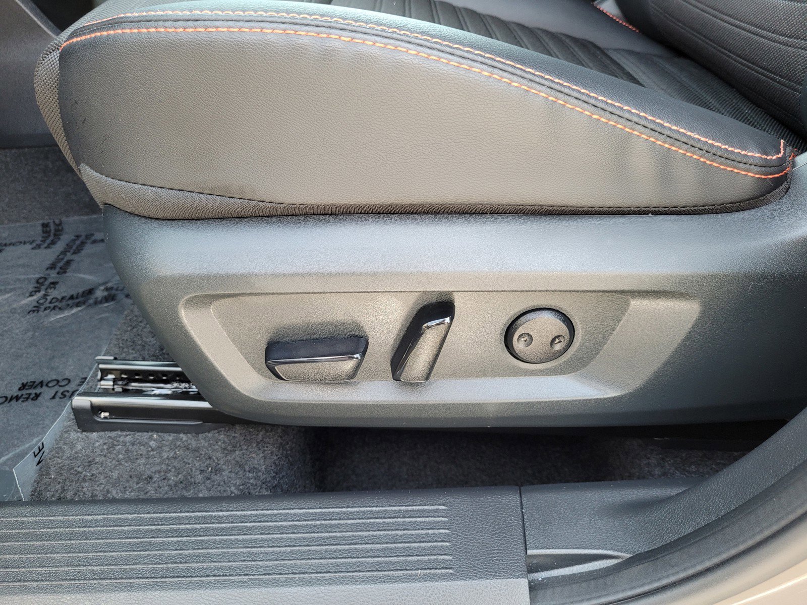 Used 2025 Nissan Rogue SV AWD/4WD image 11