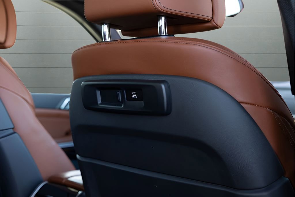 Used 2022 BMW X5 xDrive40i w/ M Sport Package AWD/4WD image 70