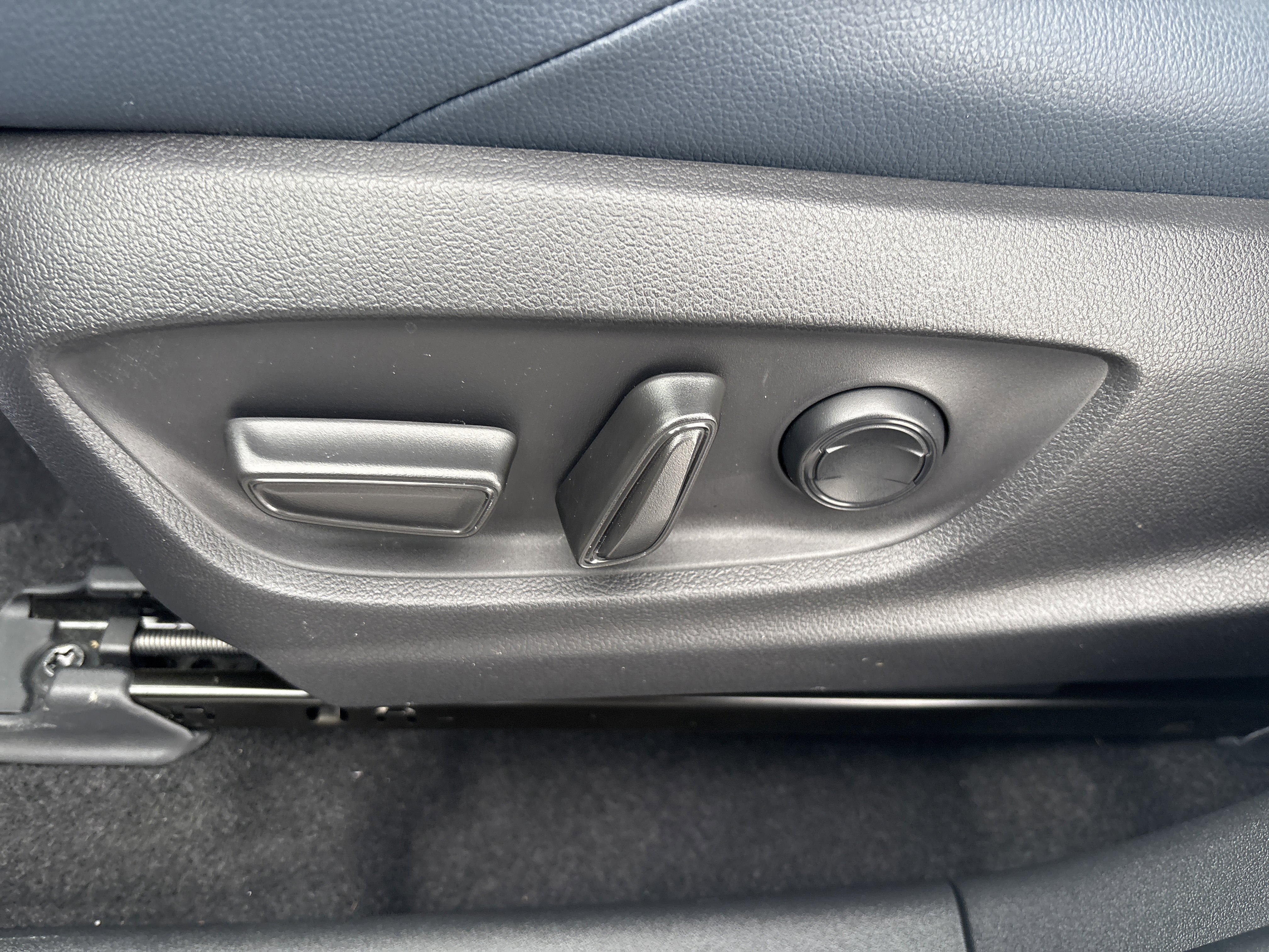 Used 2025 Subaru Solterra Touring image 17