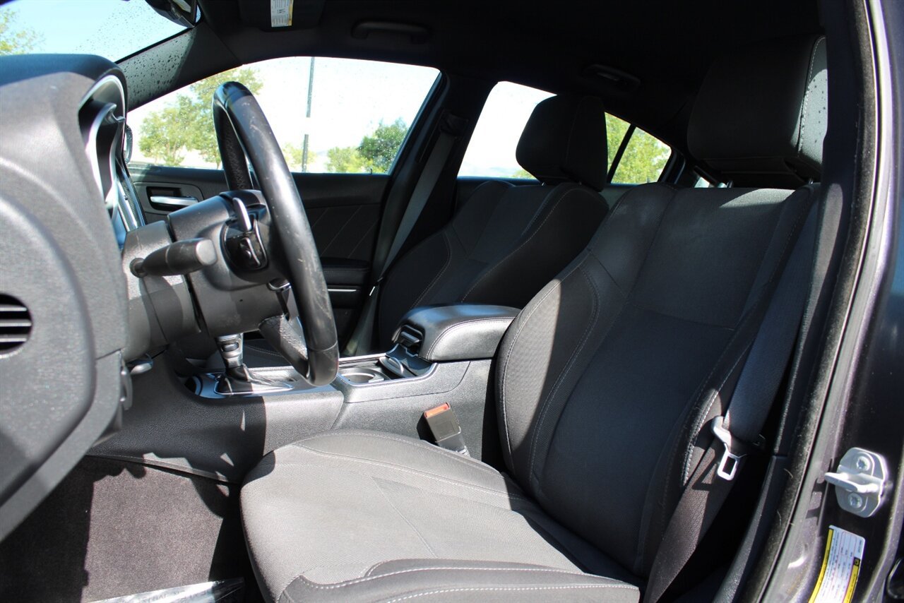 Used 2016 Dodge Charger R/T RWD image 12