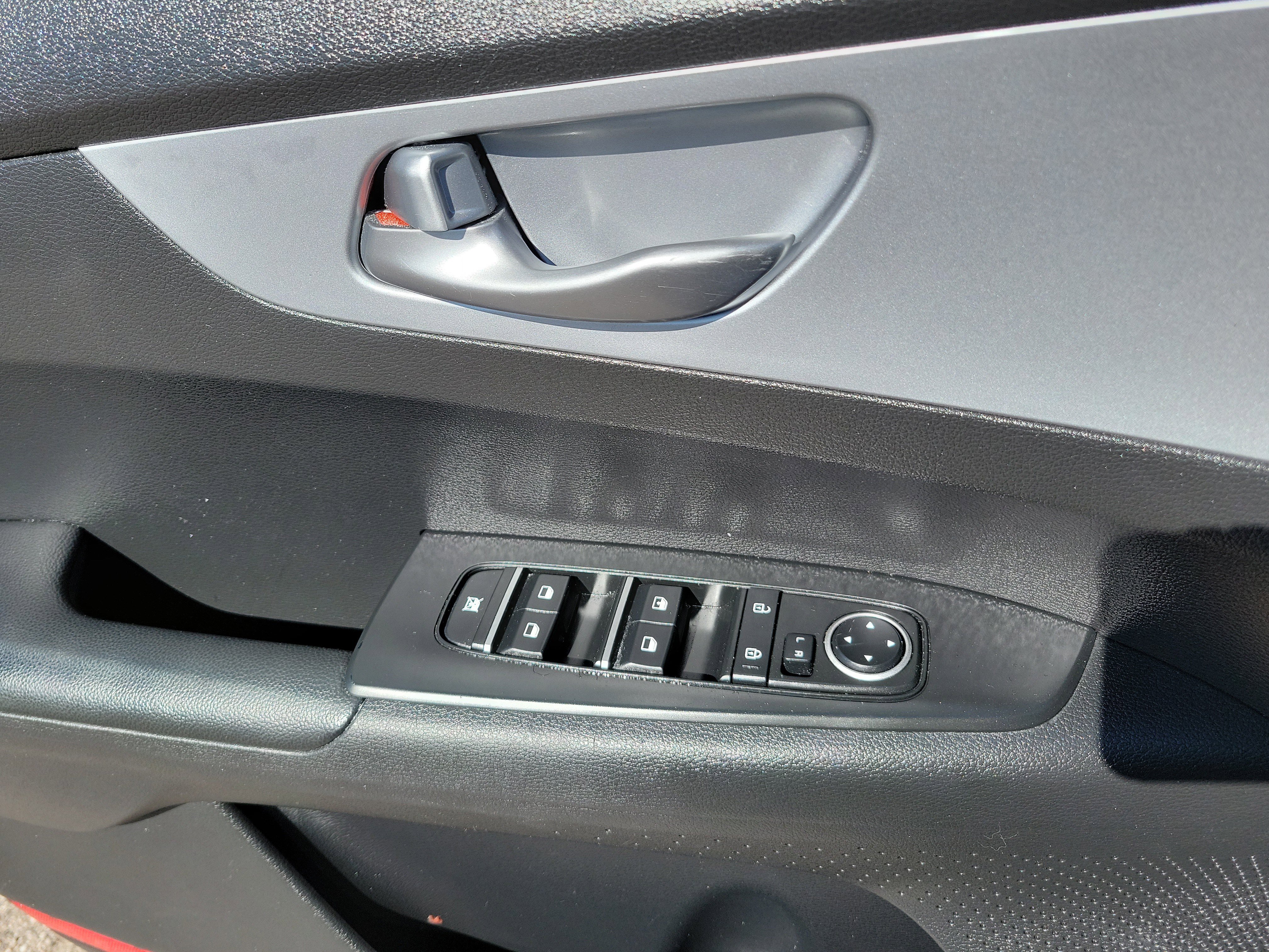 Used 2023 Kia Forte LXS FWD image 17