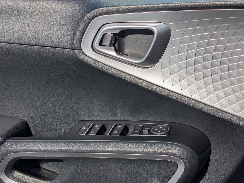 Used 2024 Kia Soul LX w/ Option Group 015 image 14