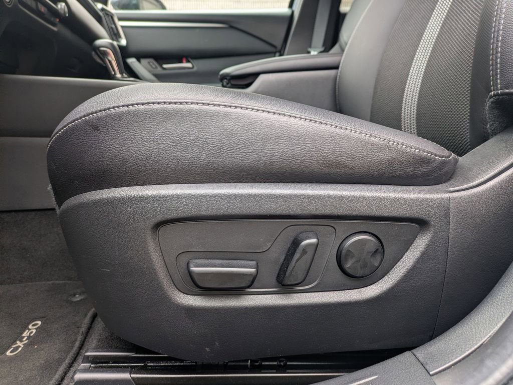 Used 2025 MAZDA CX-50 AWD 2.5 S w/ Premium Package image 14