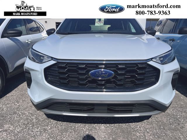 New 2026 Ford Escape ST-Line image 3