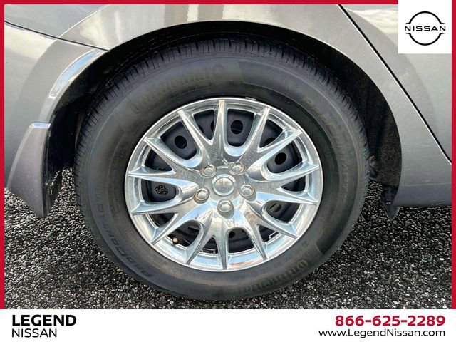 Used 2024 Nissan Versa S w/ Trunk Package image 7