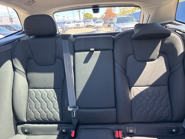 New 2026 Volvo XC60 B5 Plus w/ Climate Package image 18