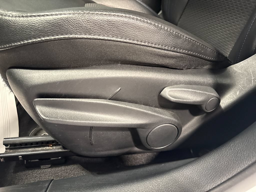 Used 2024 Jeep Compass Latitude AWD/4WD image 24