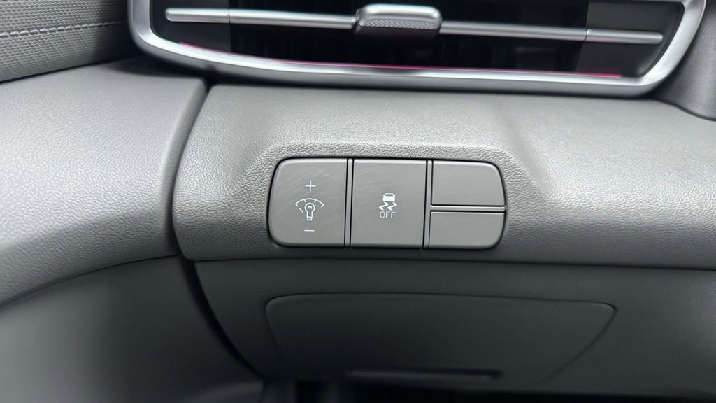 Certified 2024 Hyundai Elantra SEL image 14