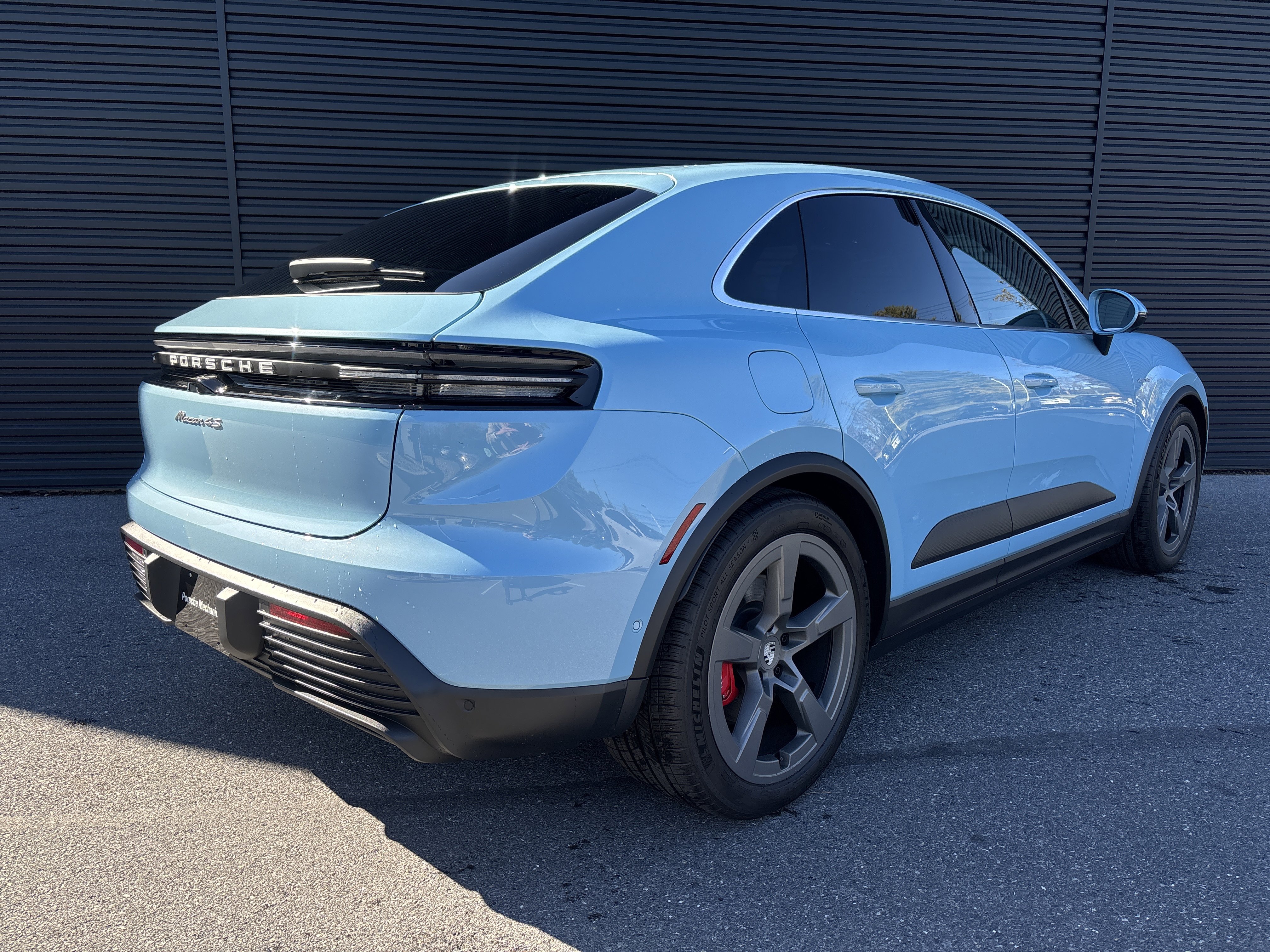 New 2025 Porsche Macan 4S Electric image 5