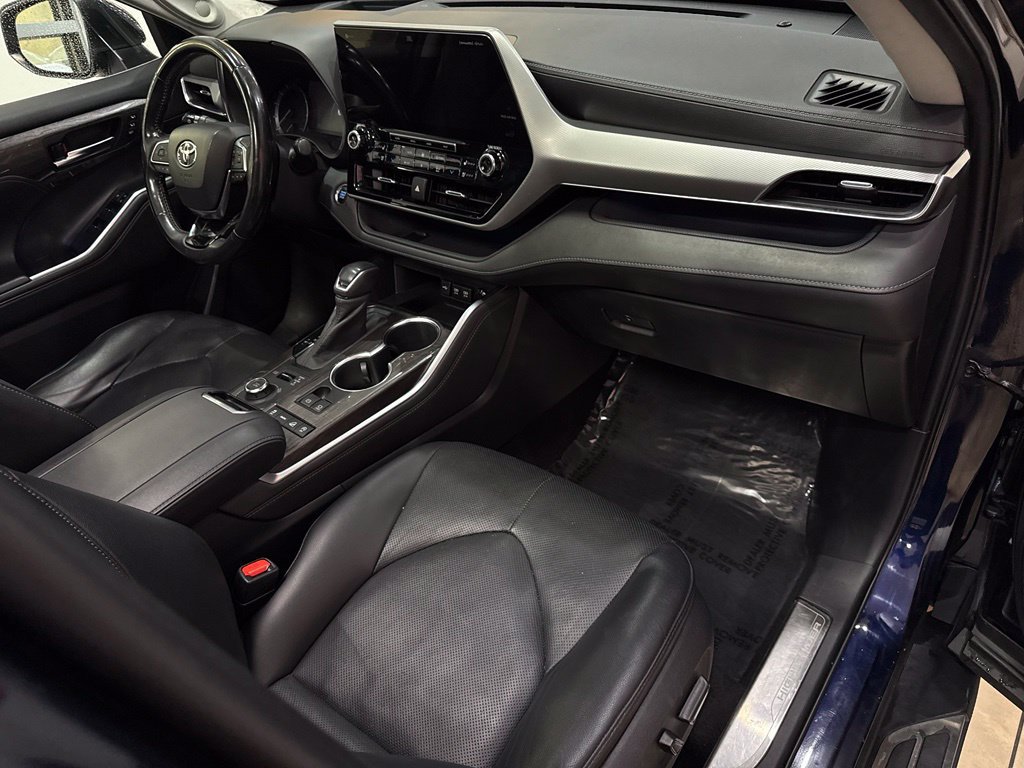 Used 2020 Toyota Highlander Platinum AWD/4WD image 34