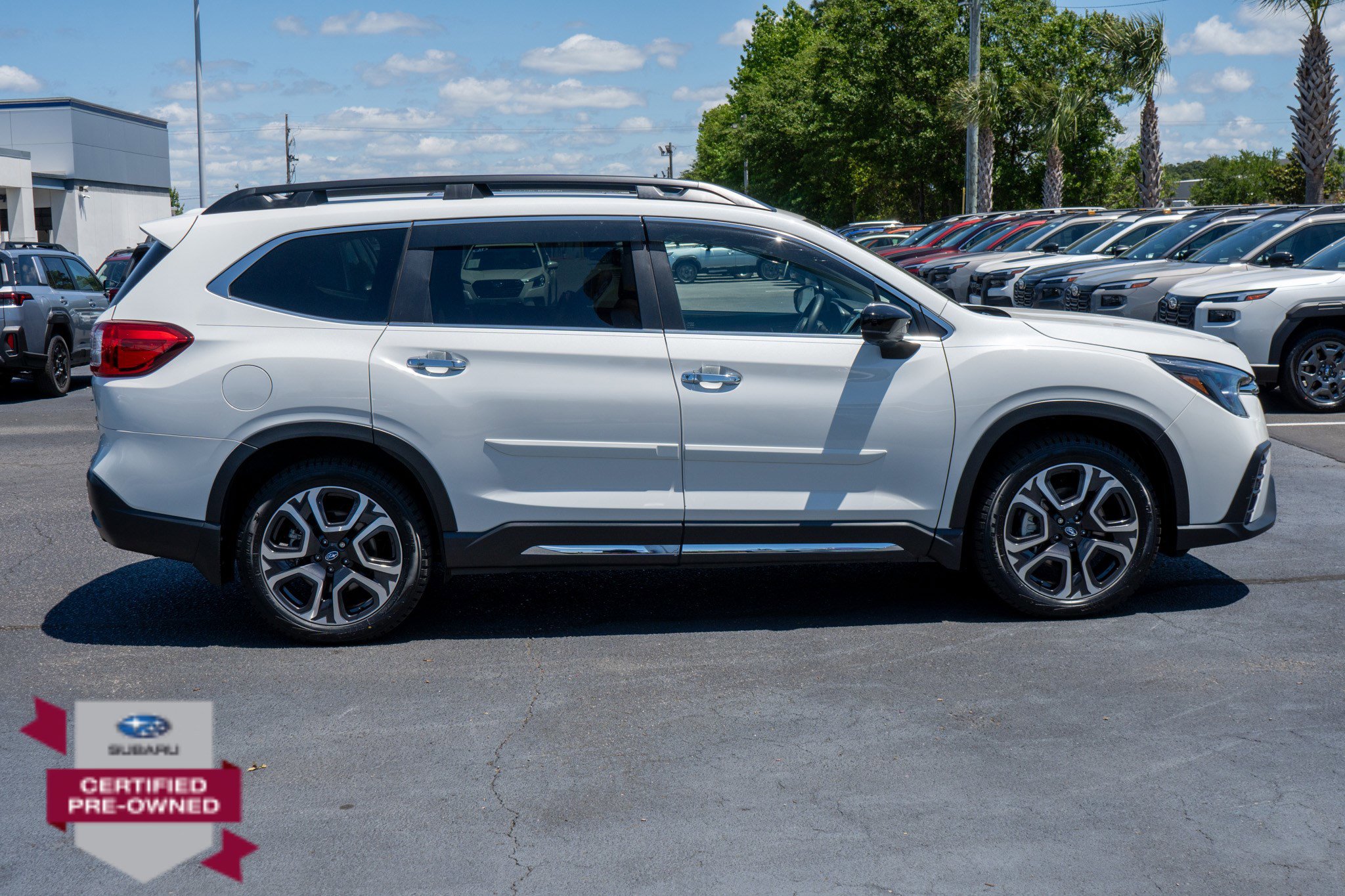 Certified 2025 Subaru Ascent Touring w/ Popular Package #1 AWD/4WD image 2