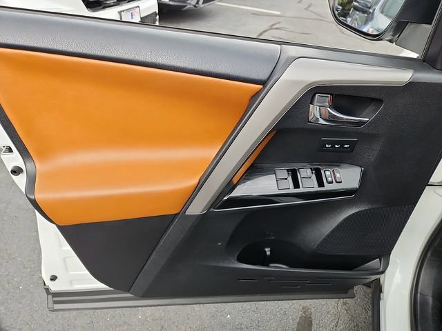 Used 2016 Toyota RAV4 Limited AWD/4WD image 13