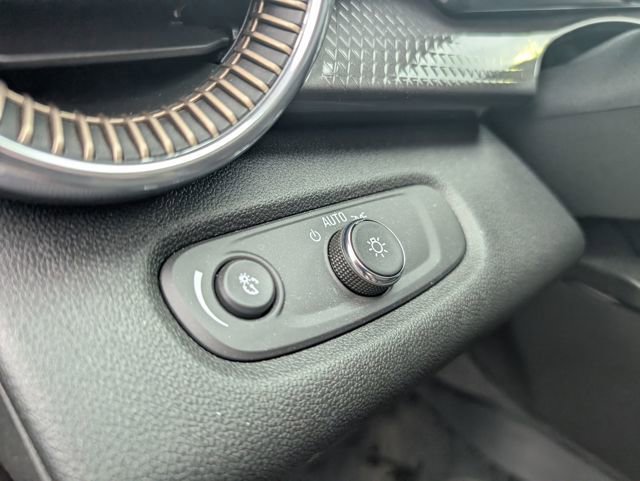 Certified 2024 Chevrolet Trax ACTIV w/ Sunroof Package image 18