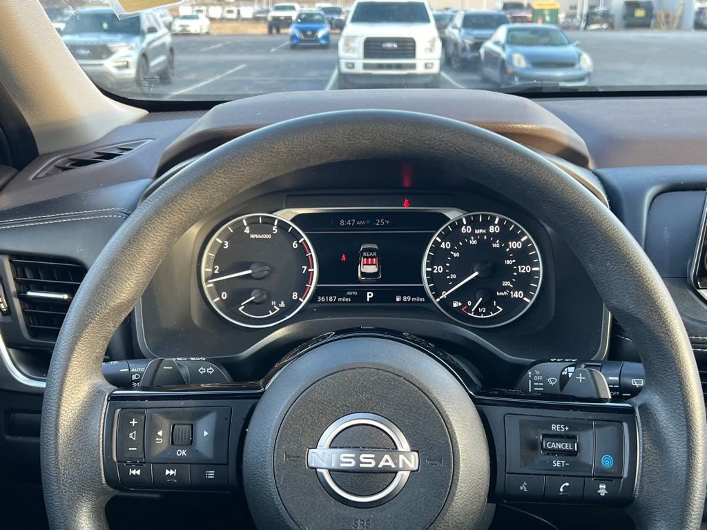 Used 2023 Nissan Rogue SV image 20