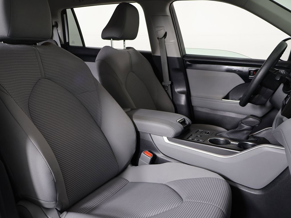 Used 2023 Toyota Highlander L AWD/4WD image 26