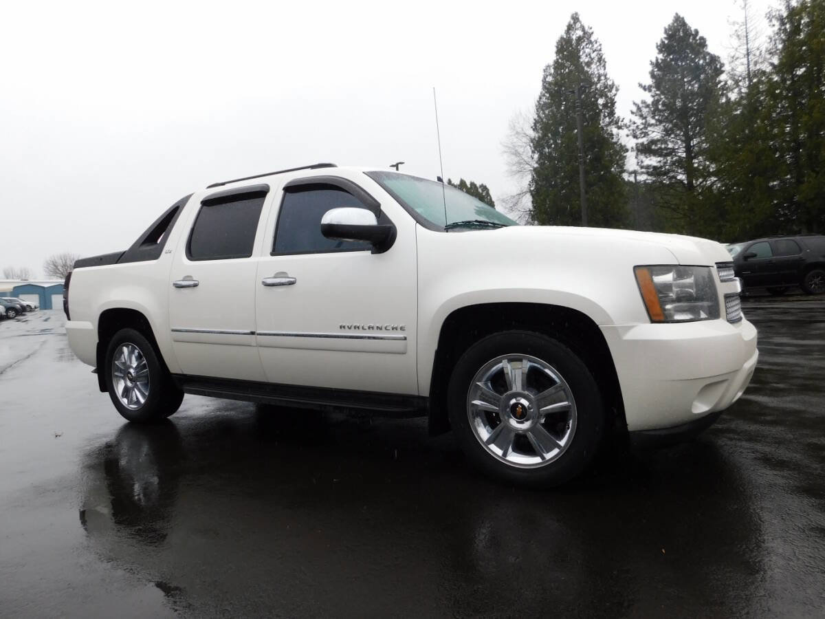 Used 2010 Chevrolet Avalanche LTZ