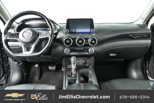 Used 2023 Nissan Sentra SR w/ SR Premium Package FWD image 17