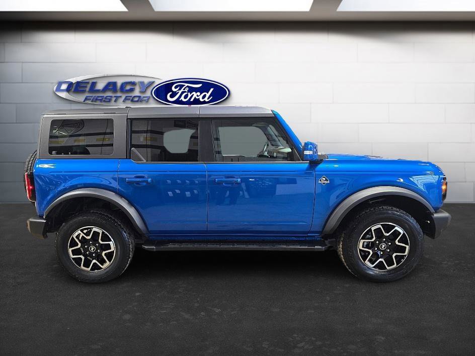 Used 2023 Ford Bronco Outer Banks image 6